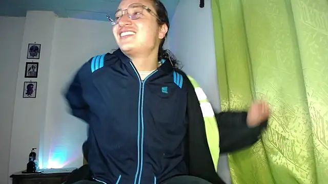 monkeywillwhite online show from November 2025 01:38:01 AM