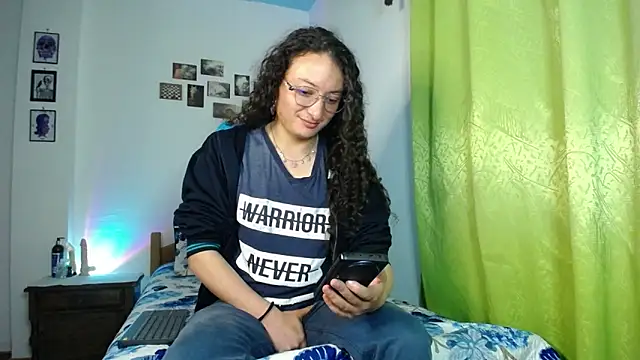 monkeywillwhite online show from November 2025 02:04:01 AM