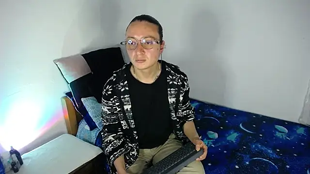 monkeywillwhite online show from February 2026 04:45:02 AM