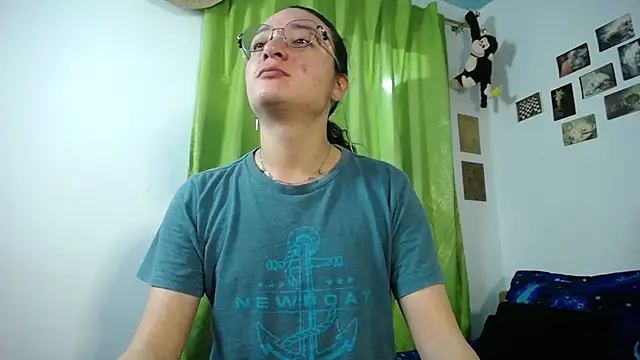 monkeywillwhite online show from October 2025 02:21:01 AM