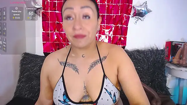 luna sofia69 online show from September 2025 11:39:02 AM