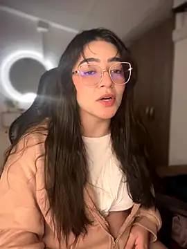 Lia flowers online show from October 2025 12:33:02 AM