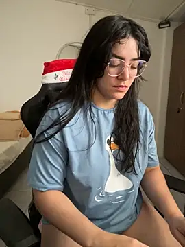 Lia flowers online show from November 2025 08:30:02 PM