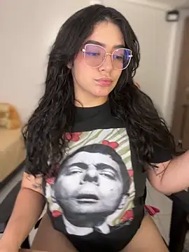 Lia flowers online show from February 2026 10:43:02 PM