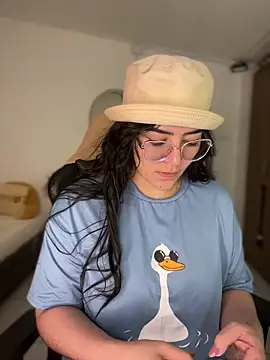 Lia flowers online show from February 2026 11:15:02 PM