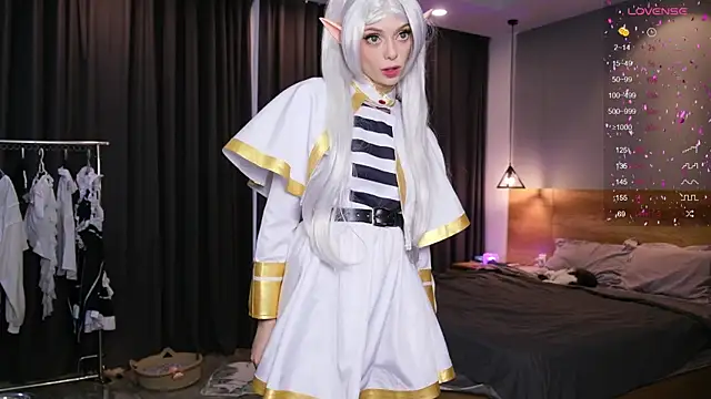 HolliWould  online show from December 2025 08:09:02 AM