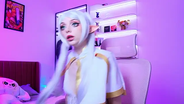 HolliWould  online show from March 2026 11:16:01 PM