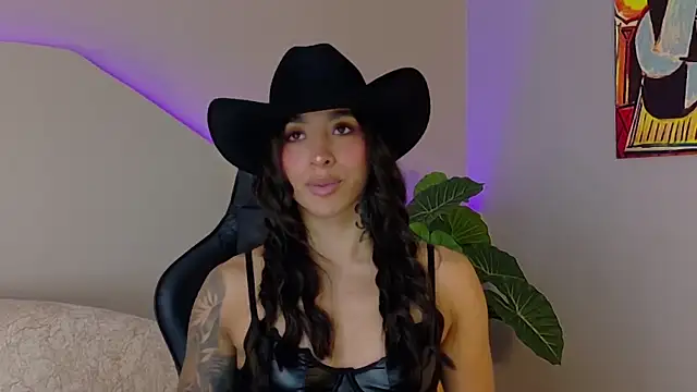KAYLA BATISTA online show from June 2026 12:30:02 AM