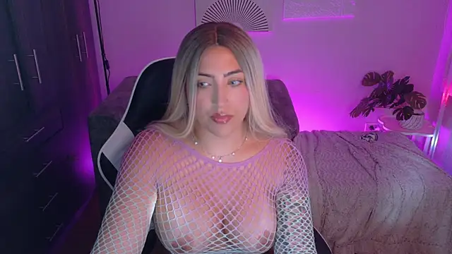 a belladanger online show from April 2026 12:47:02 AM