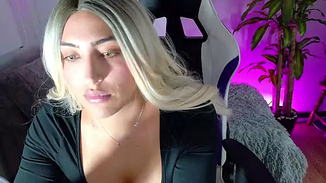 a belladanger online show from September 2025 01:23:01 AM