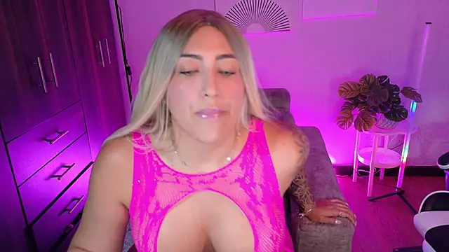 a belladanger online show from April 2026 02:25:02 AM