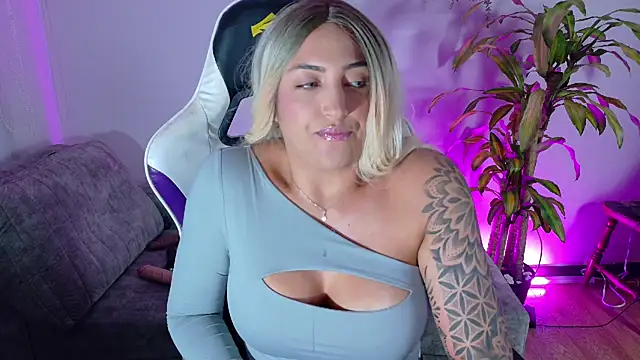 a belladanger online show from October 2025 01:38:02 AM