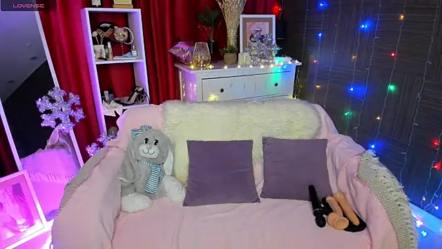 Snapshot of Queen_baby chatting on December 2024 01:39:02 AM Queen baby online show from December 2024 01:39:02 AM