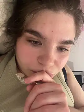 Snapshot of Mia_Brackenridge26 chatting on May 2026 07:35:01 PM Mia Brackenridge26 online show from May 2026 07:35:01 PM