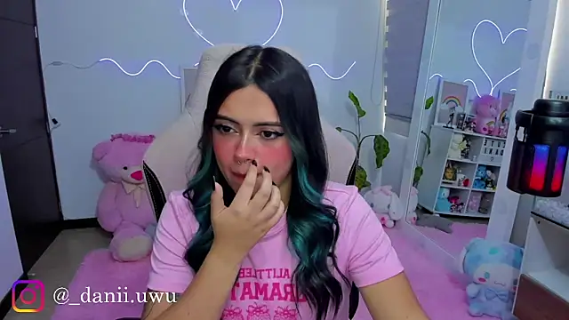 Snapshot of CuteDani_ chatting on March 2026 02:24:01 PM CuteDani online show from March 2026 02:24:01 PM