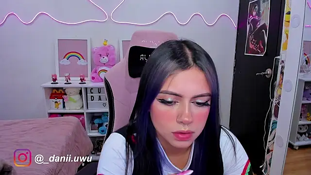 Snapshot of CuteDani_ chatting on February 2025 12:51:01 AM CuteDani online show from February 2025 12:51:01 AM