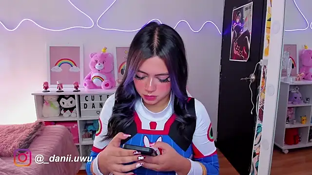 Snapshot of CuteDani_ chatting on January 2025 03:05:02 PM CuteDani online show from January 2025 03:05:02 PM