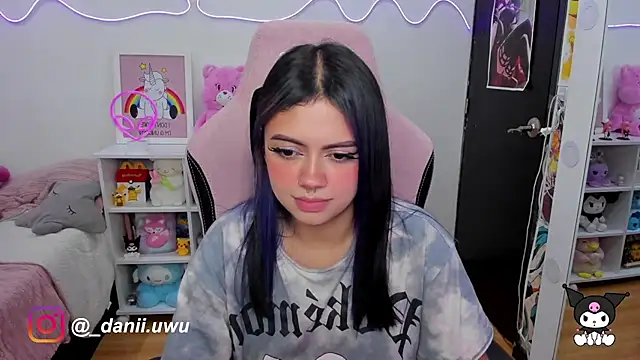 Snapshot of CuteDani_ chatting on March 2025 11:22:02 AM CuteDani online show from March 2025 11:22:02 AM