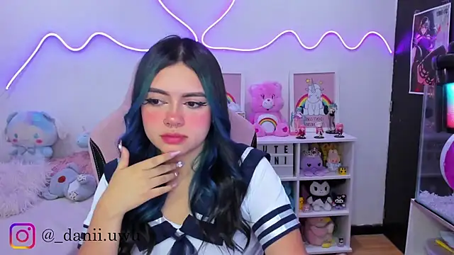 Snapshot of CuteDani_ chatting on September 2025 09:53:02 AM CuteDani online show from September 2025 09:53:02 AM