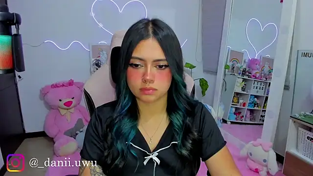 CuteDani  online show from April 2026 03:52:02 AM