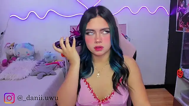 Snapshot of CuteDani_ chatting on October 2025 09:54:01 AM CuteDani online show from October 2025 09:54:01 AM