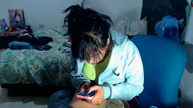 AmaraRoberts420 online show from September 2025 04:18:01 AM
