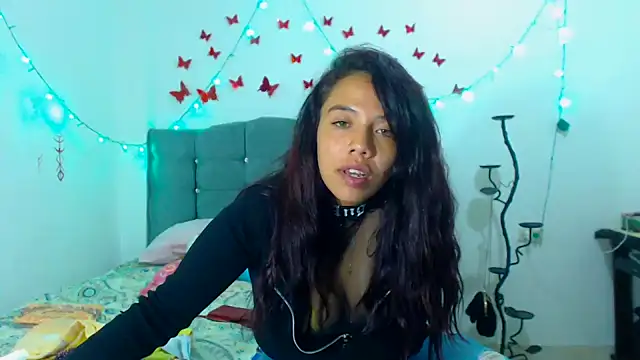 AmaraRoberts420 online show from February 2025 12:25:02 AM