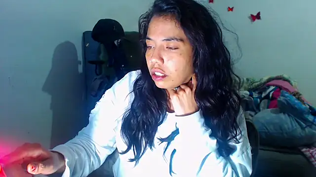 AmaraRoberts420 online show from November 2025 01:50:01 AM