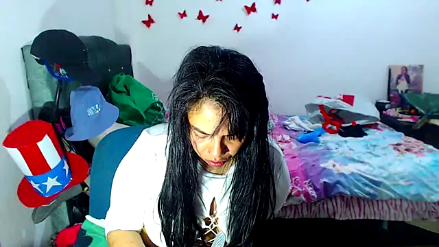 AmaraRoberts420 online show from September 2025 02:30:01 PM