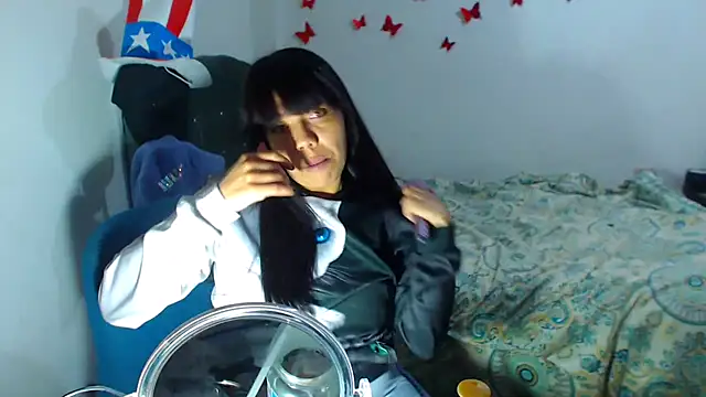 AmaraRoberts420 online show from October 2025 04:50:01 AM