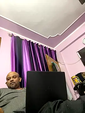 Dick 6inches online show from November 2025 01:55:02 PM