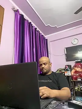 Dick 6inches online show from October 2025 03:24:01 PM