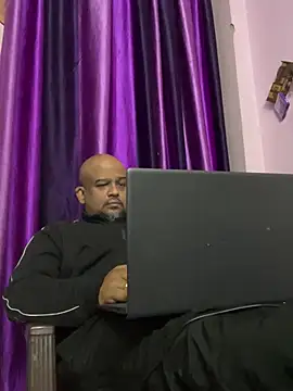 Dick 6inches online show from February 2026 03:41:02 PM