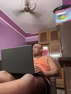 Dick 6inches online show from April 2026 07:00:02 AM