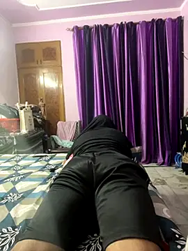 Dick 6inches online show from October 2025 01:14:02 PM