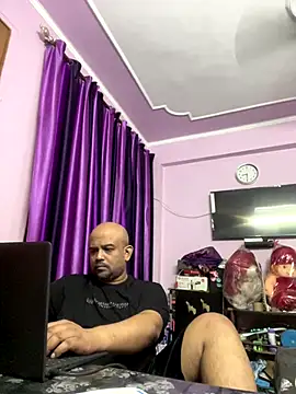 Dick 6inches online show from October 2025 02:58:01 PM