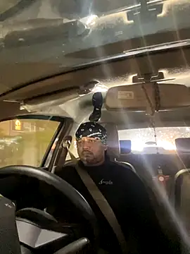 Dick 6inches online show from October 2025 02:04:01 PM