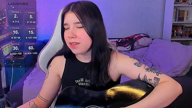Snapshot of kellyharris chatting on December 2024 05:18:02 PM kellyharris online show from December 2024 05:18:02 PM