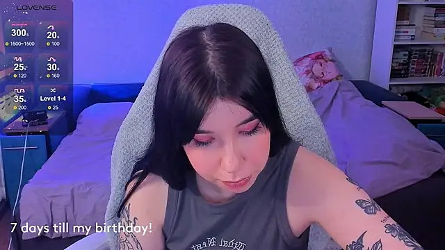 Snapshot of kellyharris chatting on February 2025 06:04:02 PM kellyharris online show from February 2025 06:04:02 PM
