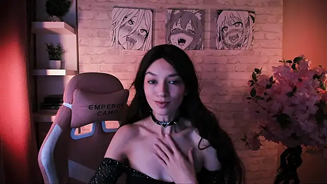 VivianLy  online show from November 2025 11:10:01 AM