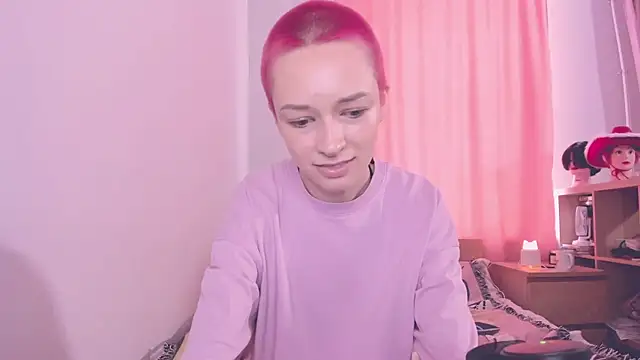VivianLy  online show from May 2026 01:40:01 PM