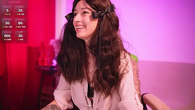 VivianLy  online show from June 2026 10:21:01 AM