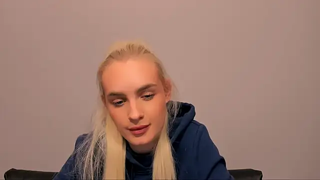 OliviaKisss online show from February 2026 08:53:02 PM