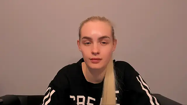 OliviaKisss online show from February 2026 06:52:01 PM