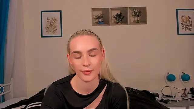 OliviaKisss online show from April 2026 07:58:02 PM