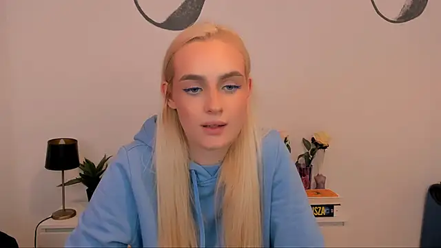 OliviaKisss online show from September 2025 06:42:01 PM