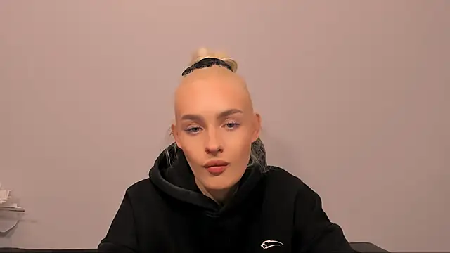 OliviaKisss online show from March 2026 02:09:01 PM