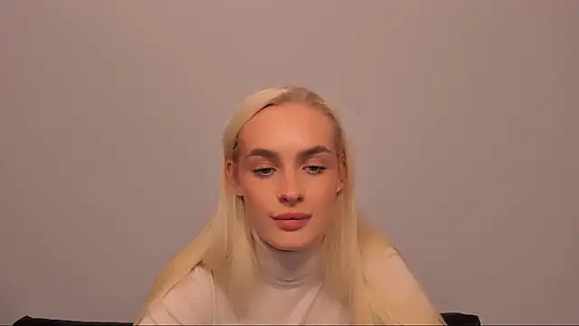 OliviaKisss online show from February 2026 07:38:01 PM