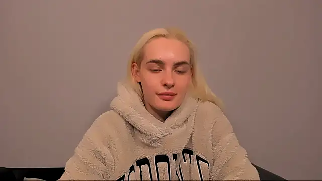 OliviaKisss online show from March 2026 08:18:01 PM