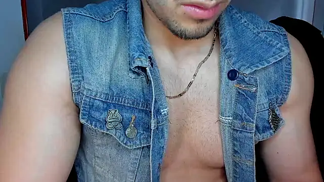 Snapshot of Tommy_Bred chatting on July 2026 08:15:02 PM Tommy Bred online show from July 2026 08:15:02 PM